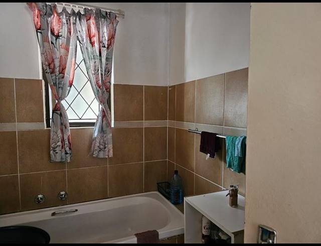 2 BEDROOM APARTMENT FOR SALE IN BRACKENHAM